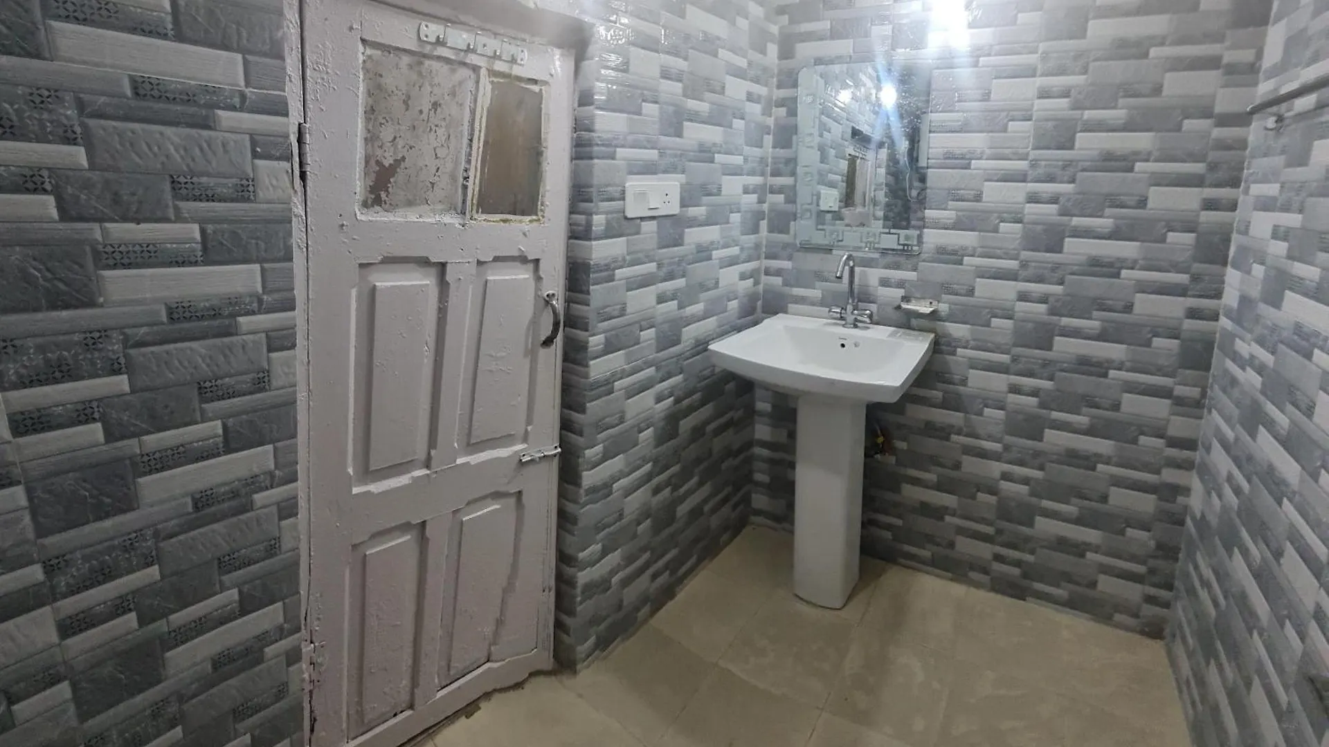 The Heritage Jasmine Lodge B&B Shimla Bed & Breakfast