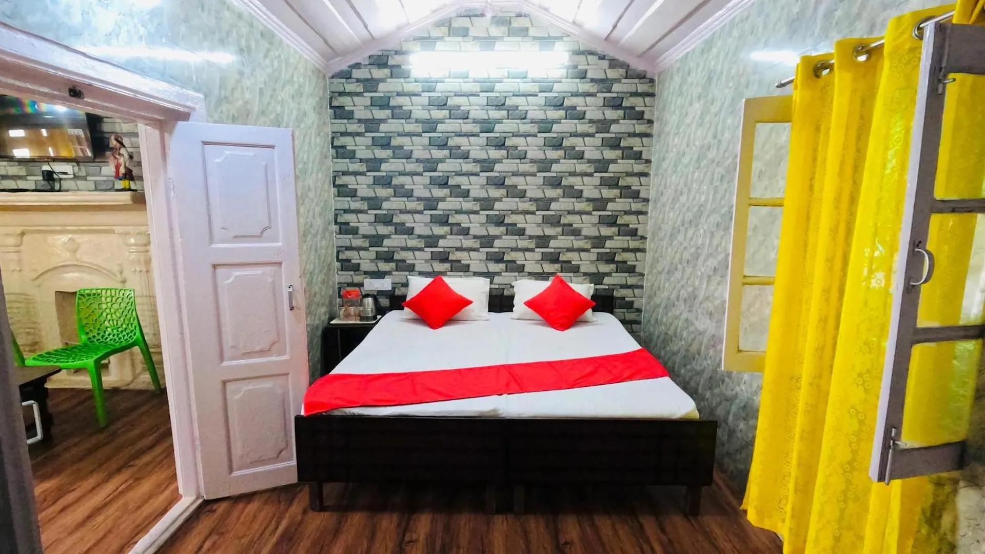 The Heritage Jasmine Lodge B&B Shimla Bed & Breakfast